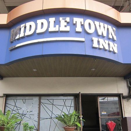 Middle Town Inn Bacolod Extérieur photo