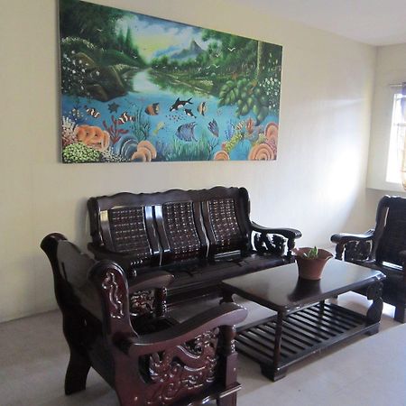 Middle Town Inn Bacolod Extérieur photo